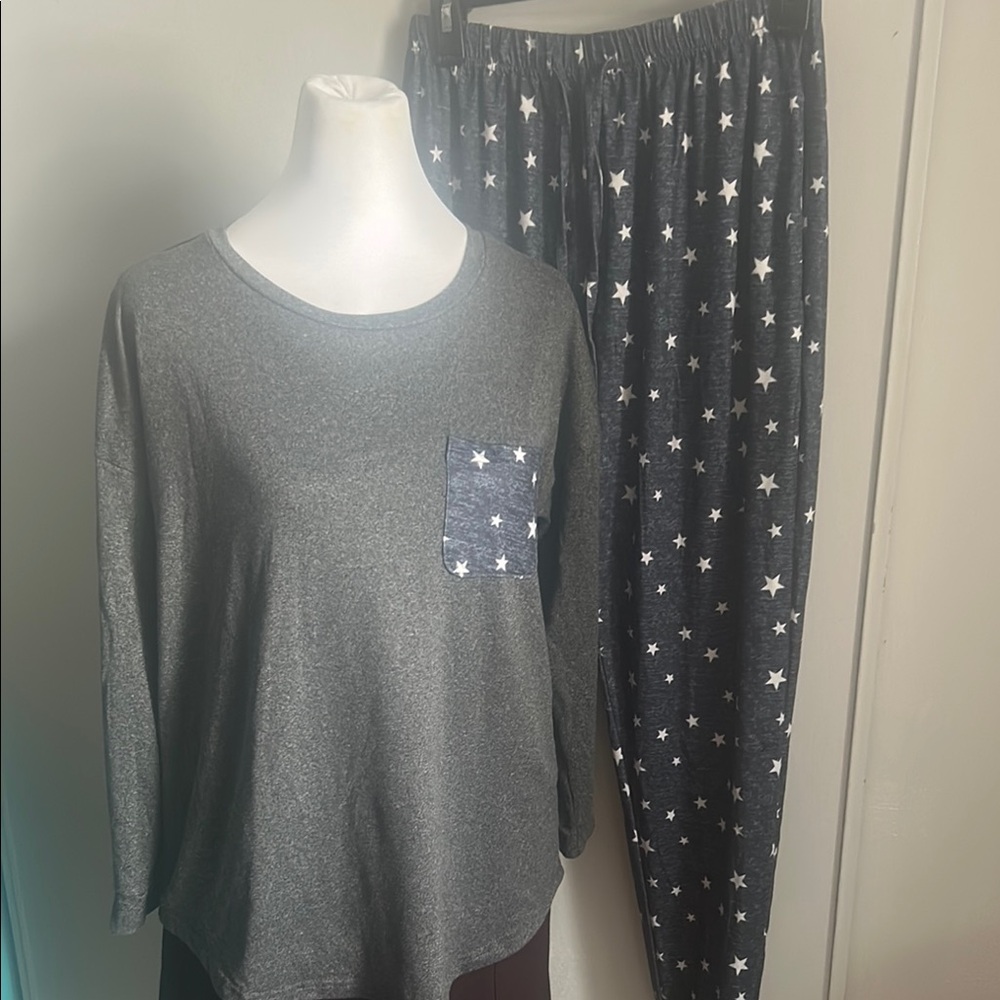 Women’s Gray and Navy Star Print Matching Long Sleeve Soft Lounge Pajama Set